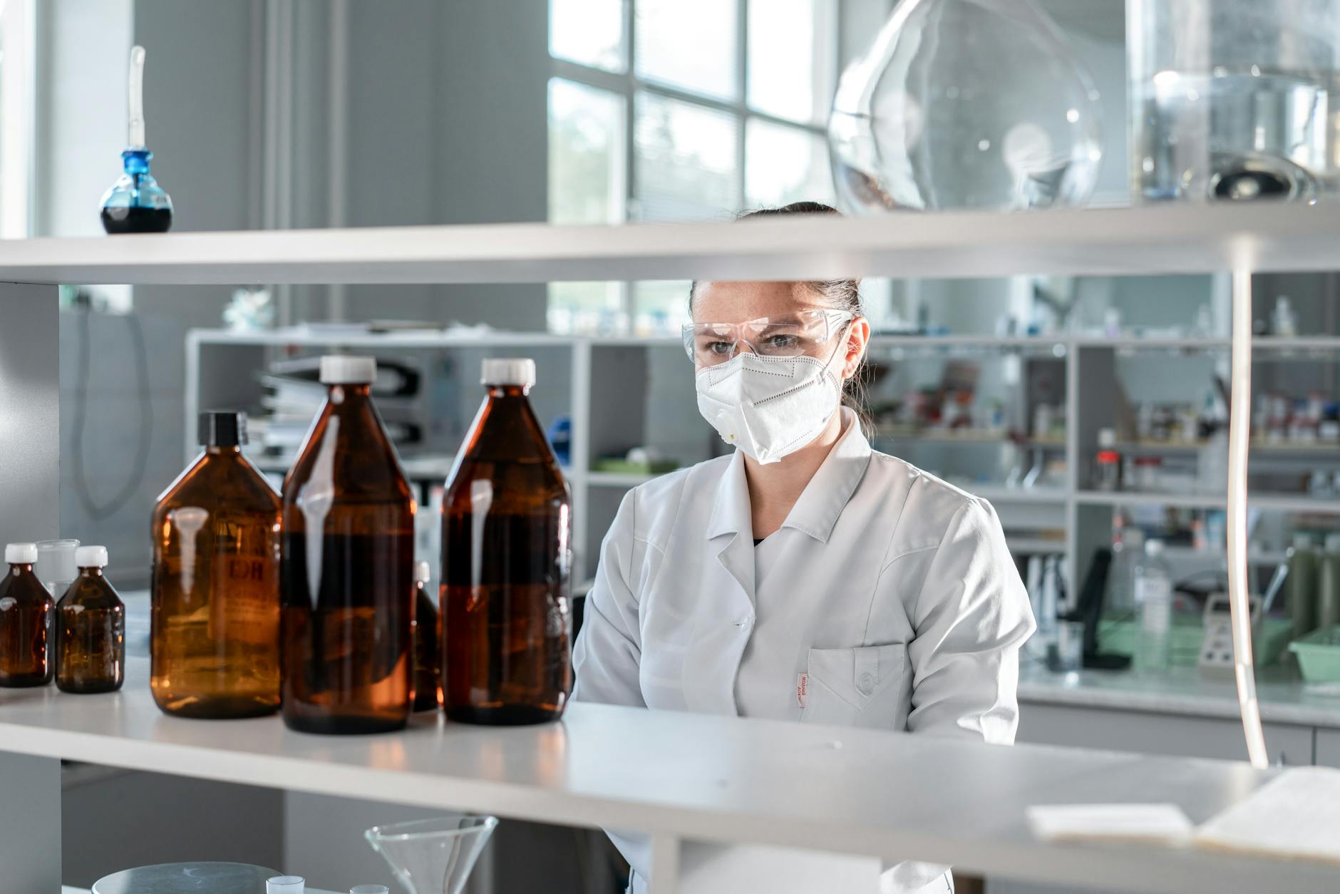 Amazon Launches AI Bio Discovery Platform for Drug Development