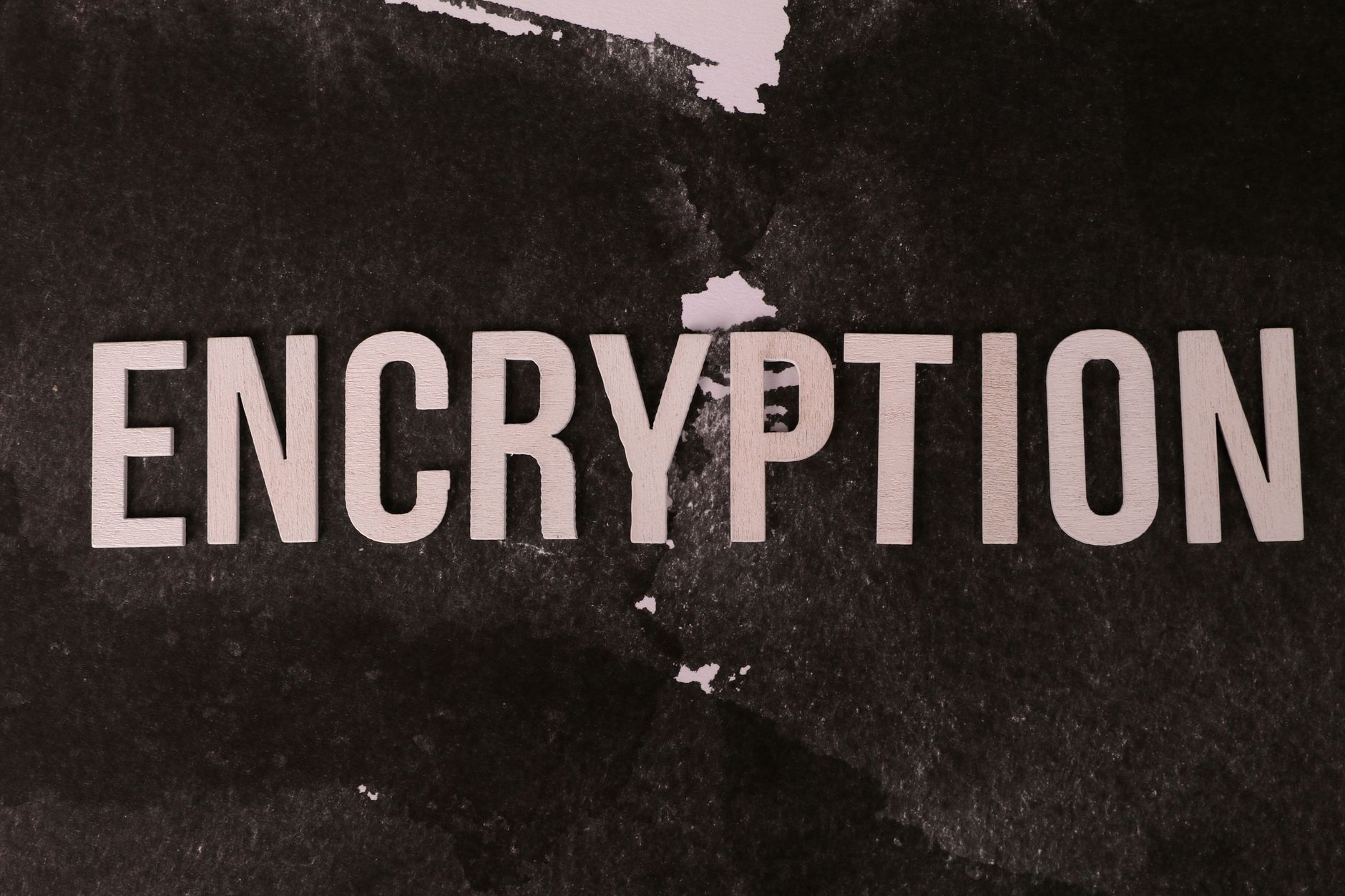 Crypto Impersonation Scams Explode 1,400% as AI Fuels Fraud