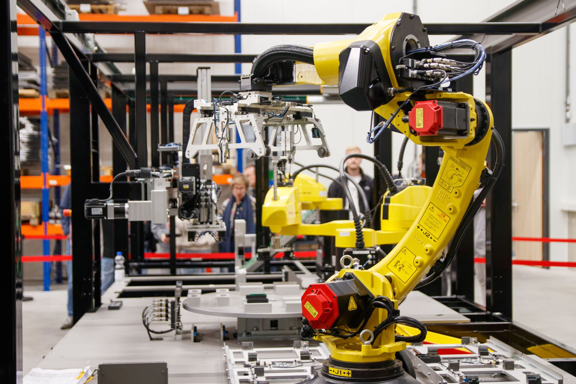 LG’s $2B Lansing Battery Plant Begins Production
